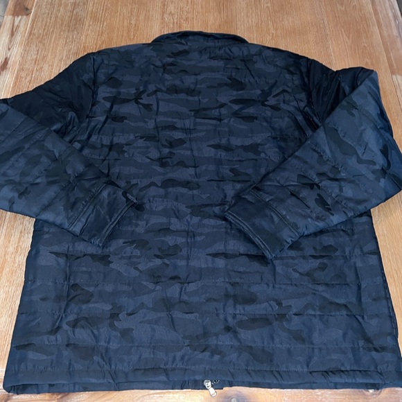Mountain and isles shirt jacket. Black camo. Size XL. NWT - Picture 5 of 5